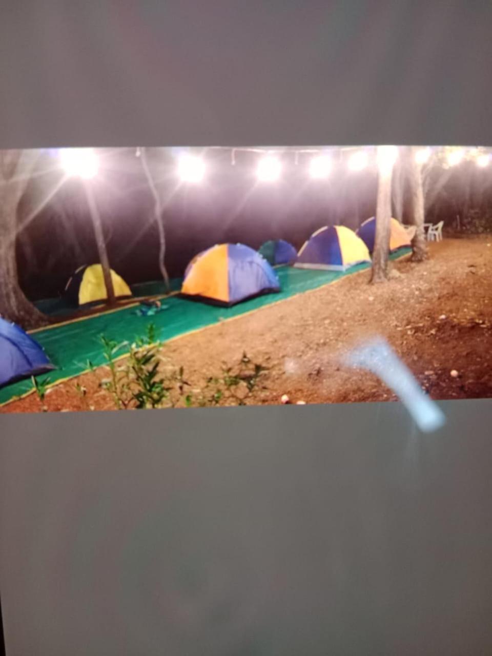 Hotel Hilltone Veg Non Veg Matheran Exteriér fotografie